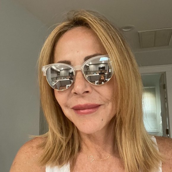 Meet your Posher, Alice - Picture 1 of 1